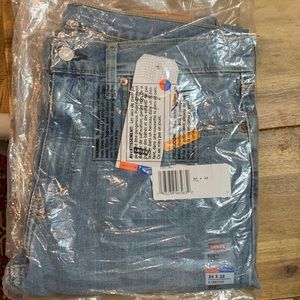 Levi 502 All seasons tech taper. Brand new still in bag. Light wash.
